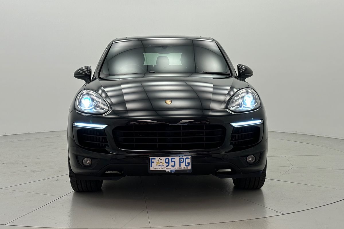 2016 PORSCHE CAYENNE TURBO S 8 SP AUTOMATIC TIPTRONIC 4D WAGON TV8 2016 PORSCHE CAYENNE TURBO S 8 SP AUTOMATIC TIPTRONIC 4D WAGON TV8