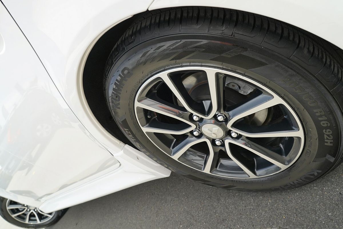 2016 Mitsubishi Lancer ES Sport CF