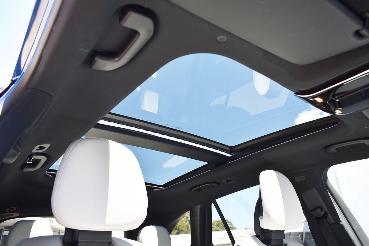 2025 Mercedes-Benz GLC-Class GLC300 X254