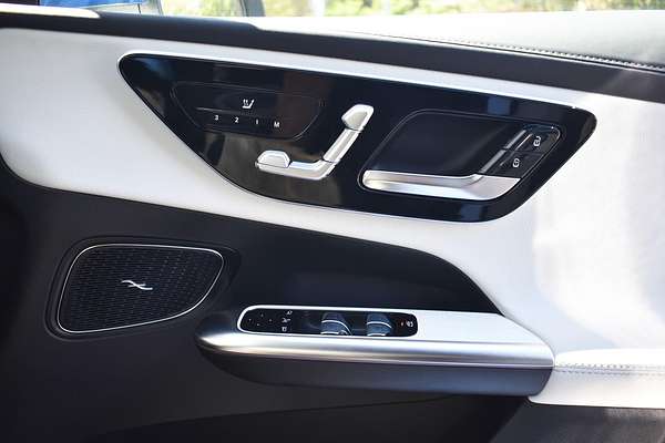 2025 Mercedes-Benz GLC-Class GLC300 X254