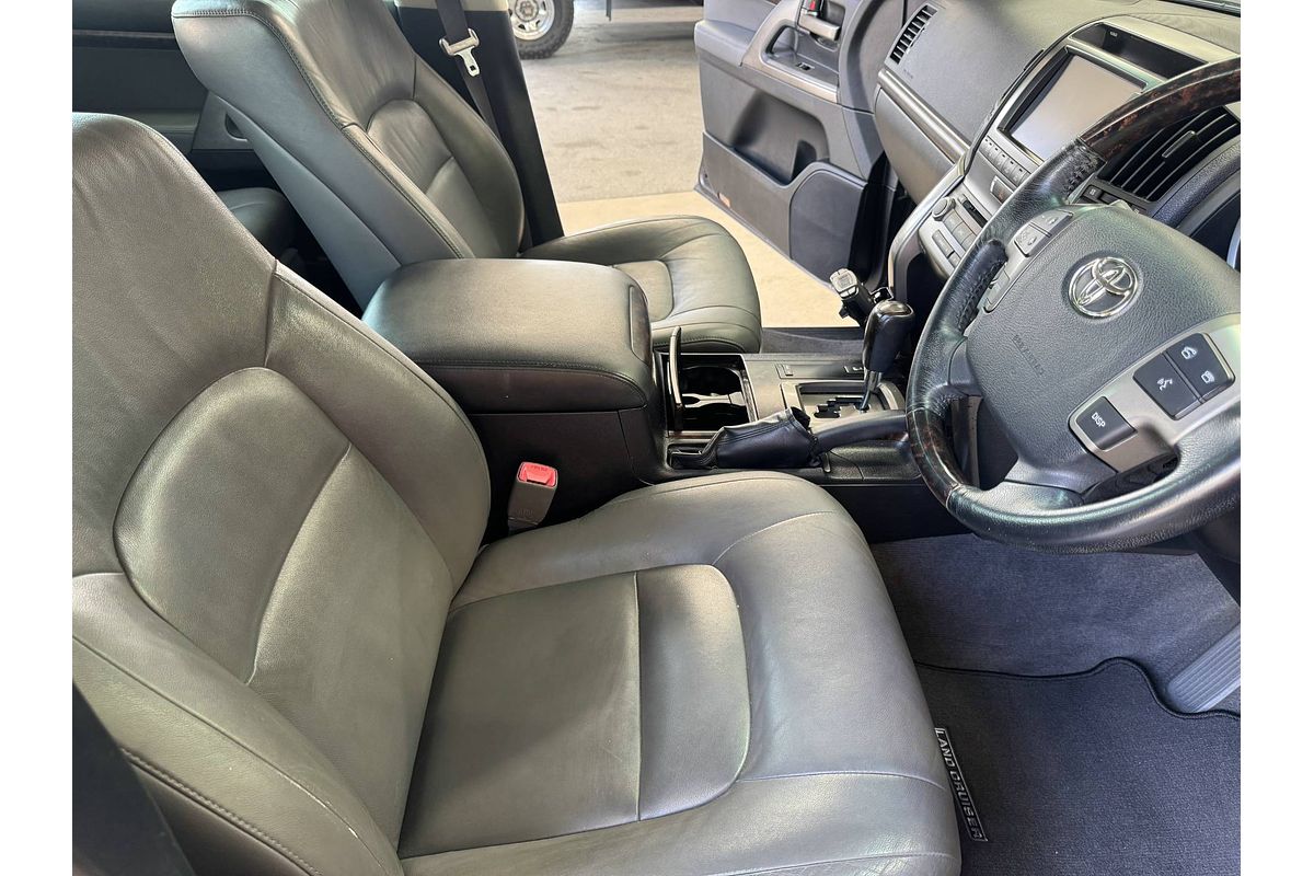 2008 Toyota Landcruiser Sahara VDJ200R