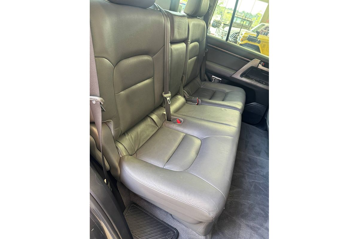 2008 Toyota Landcruiser Sahara VDJ200R