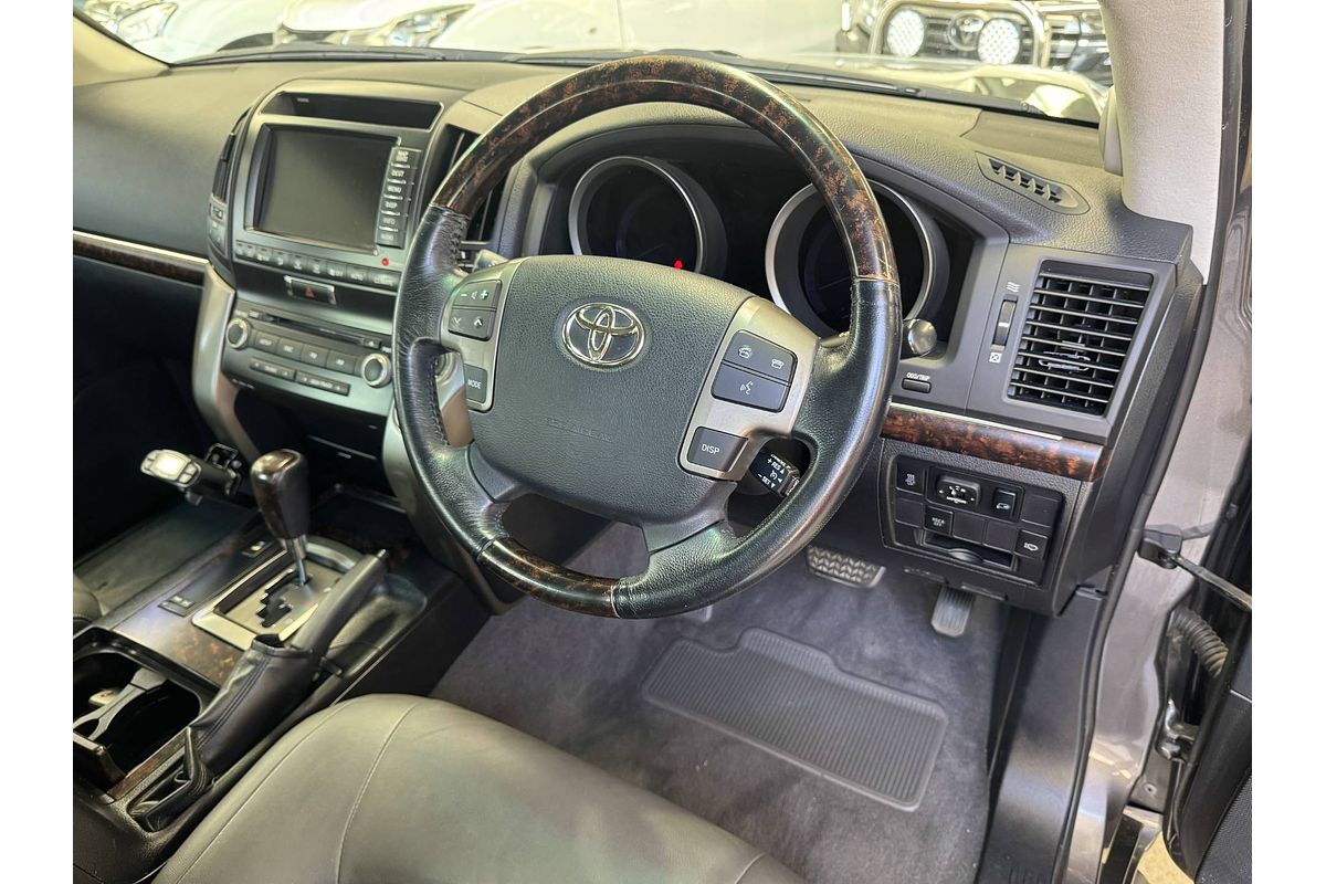 2008 Toyota Landcruiser Sahara VDJ200R