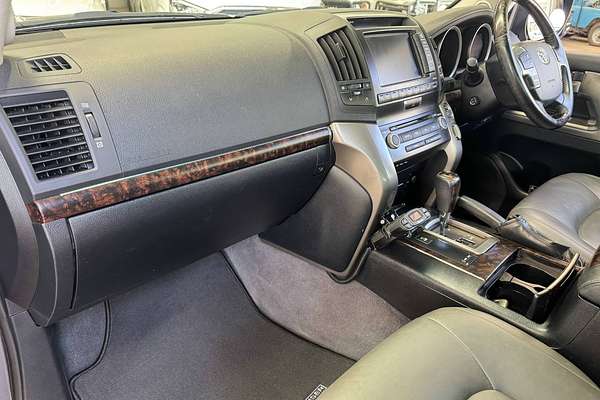 2008 Toyota Landcruiser Sahara VDJ200R