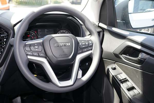 2025 Isuzu D-MAX SX High Ride Rear Wheel Drive