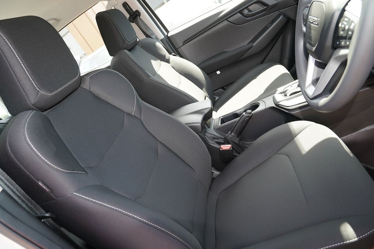 2025 Isuzu D-MAX SX High Ride Rear Wheel Drive