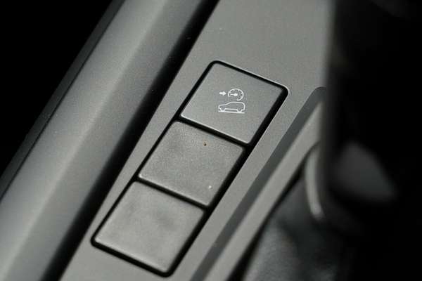 2025 Isuzu D-MAX SX High Ride Rear Wheel Drive