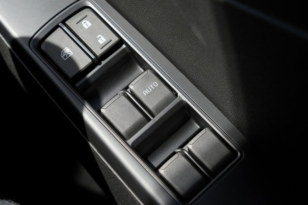 2025 Isuzu D-MAX SX High Ride Rear Wheel Drive