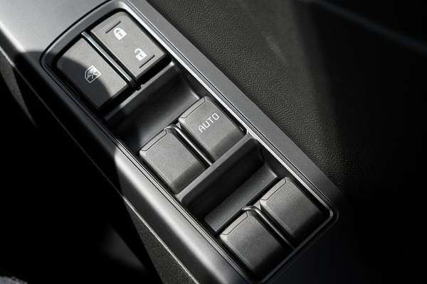 2025 Isuzu D-MAX SX High Ride Rear Wheel Drive