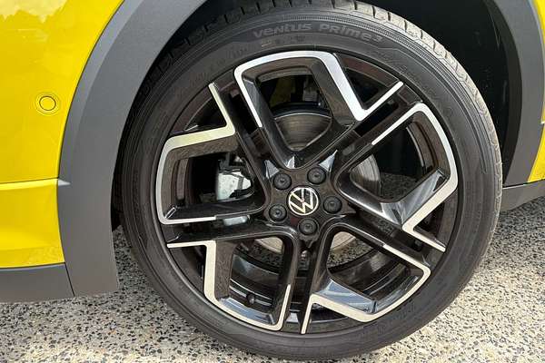 2025 Volkswagen T-Cross 85TSI R-Line D31