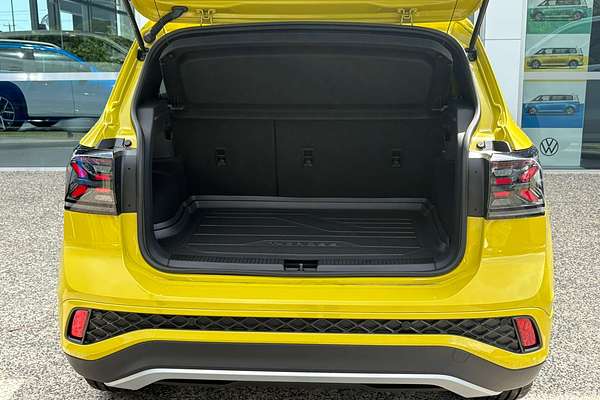 2025 Volkswagen T-Cross 85TSI R-Line D31