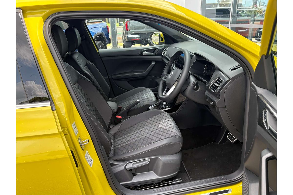 2025 Volkswagen T-Cross 85TSI R-Line D31