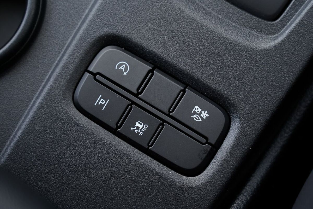 2025 Ford Everest Sport 2.0L