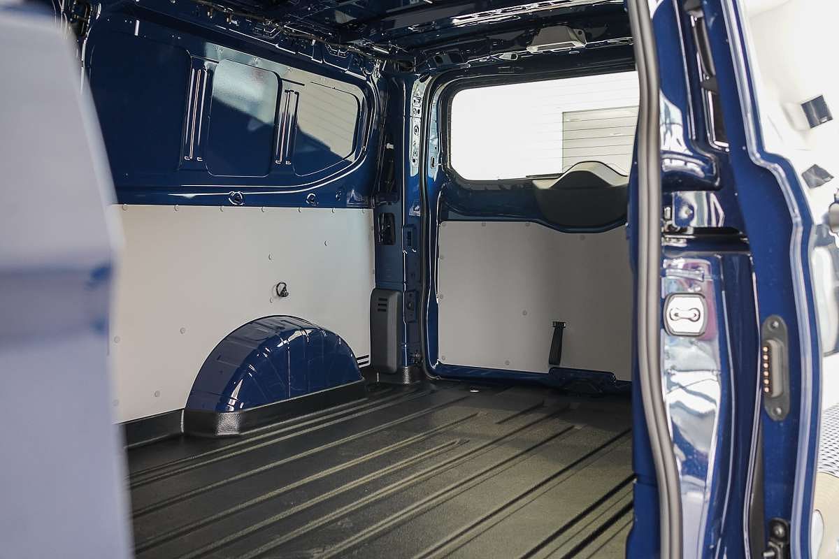 2025 Volkswagen Transporter TDI 125kW NSN LWB Low Roof