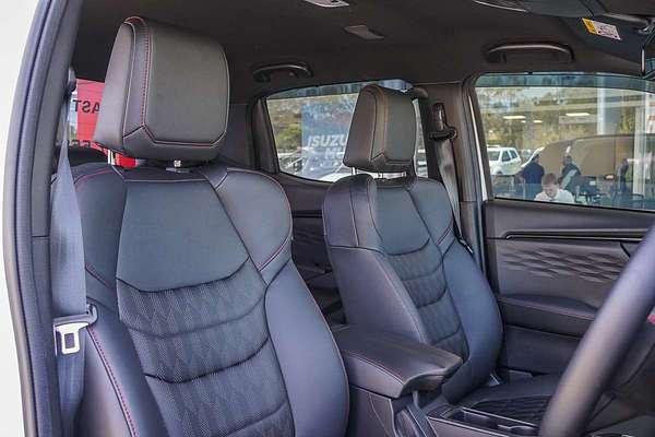 2025 Isuzu D-MAX X-TERRAIN 4X4