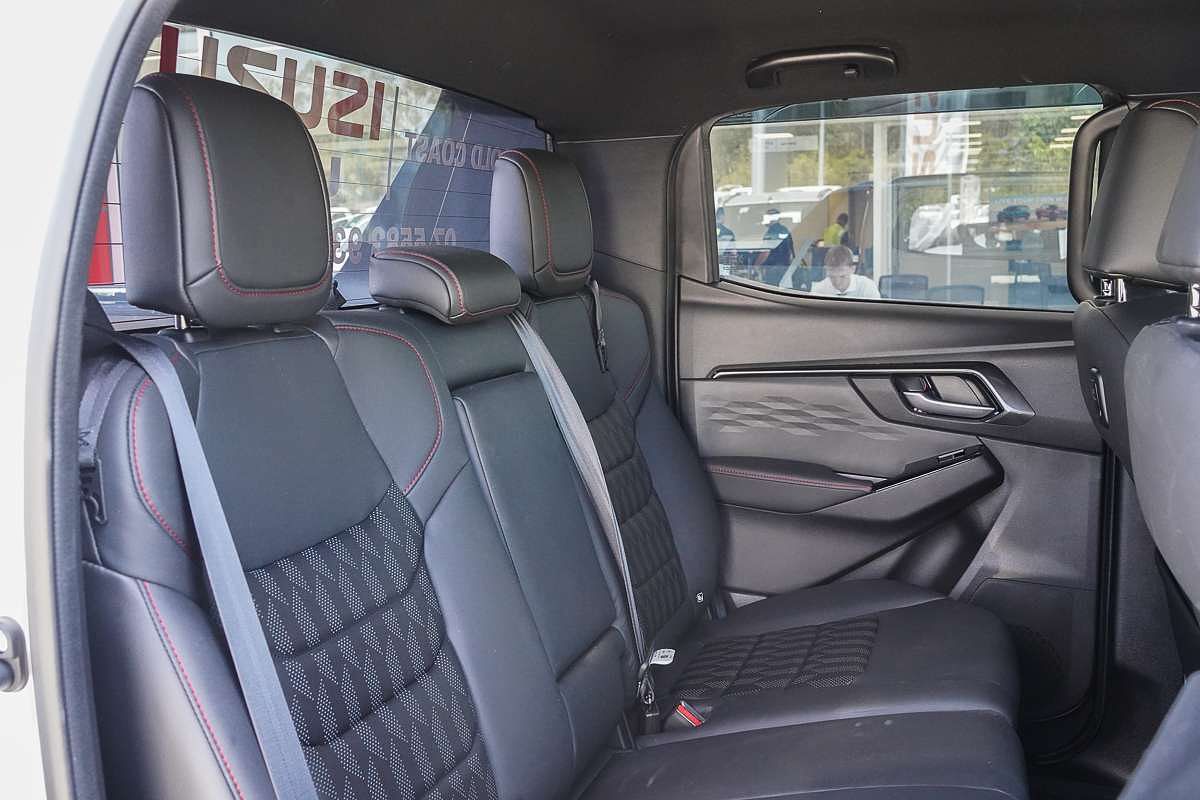 2025 Isuzu D-MAX X-TERRAIN 4X4