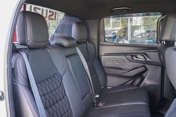 2025 Isuzu D-MAX X-TERRAIN 4X4