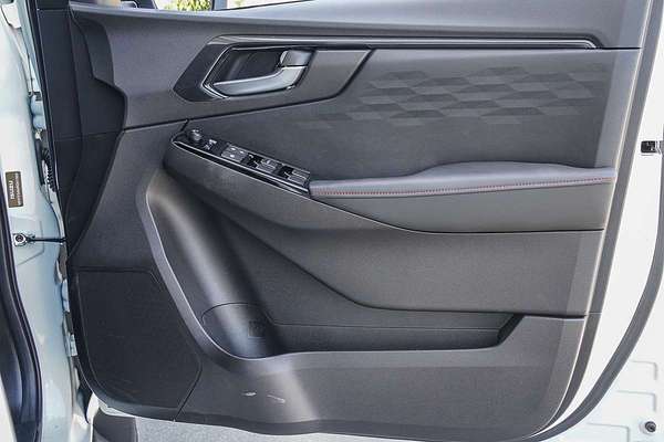 2025 Isuzu D-MAX X-TERRAIN 4X4