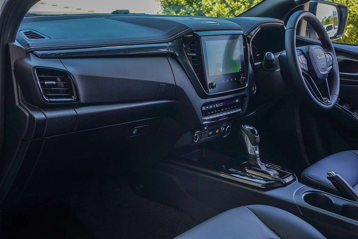 2025 Isuzu D-MAX X-TERRAIN 4X4