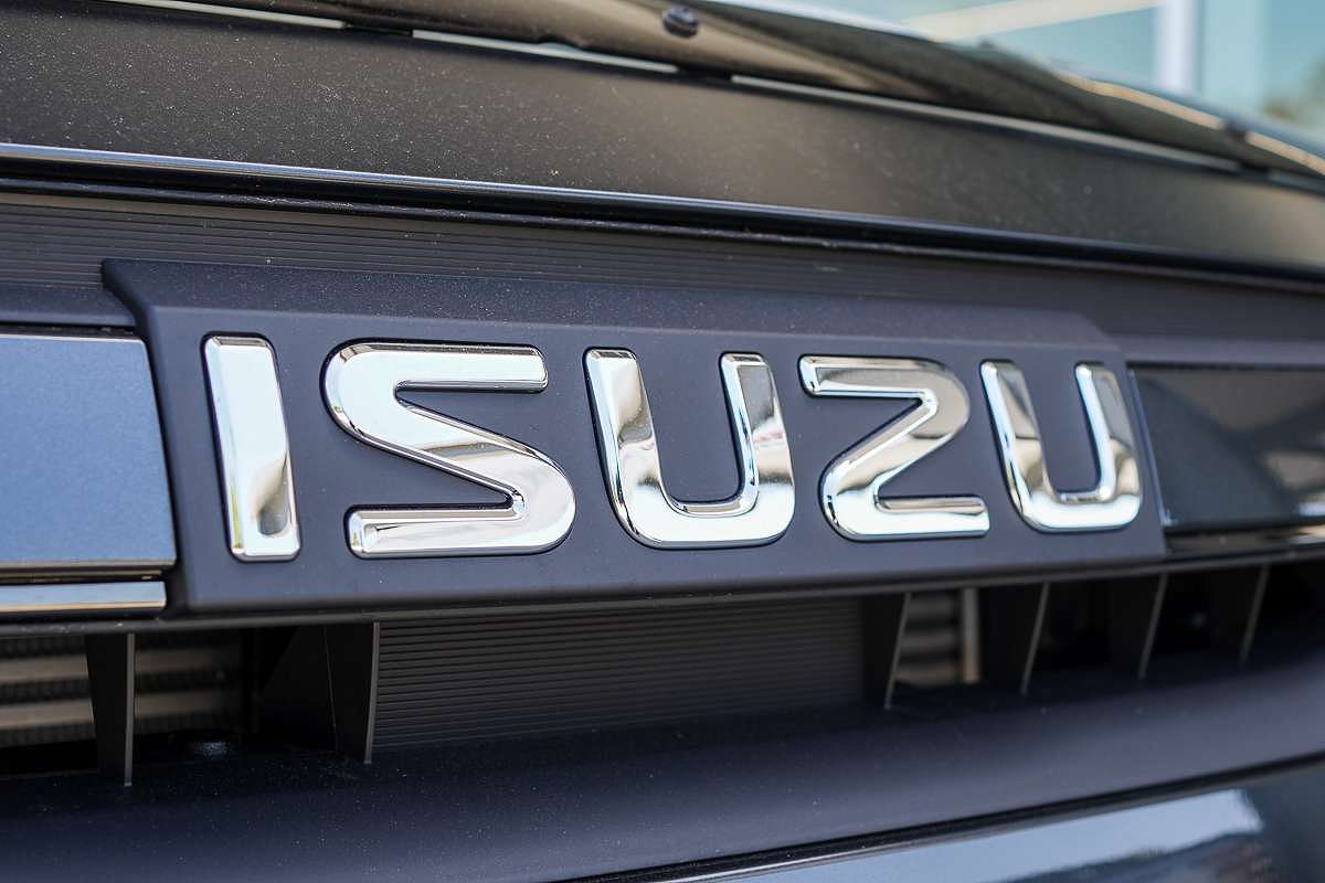 2025 Isuzu D-MAX X-TERRAIN 4X4