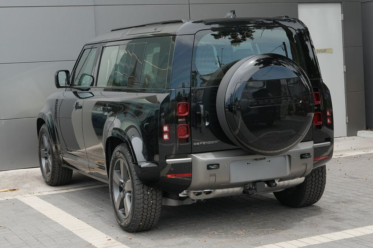 2025 Land Rover Defender 110 D350 X-Dynamic SE L663