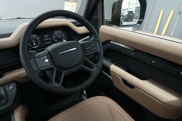 2025 Land Rover Defender 110 D350 X-Dynamic SE L663