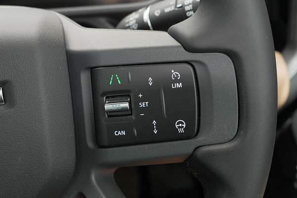 2025 Land Rover Defender 110 D350 X-Dynamic SE L663