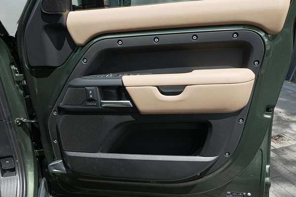 2025 Land Rover Defender 110 D350 X-Dynamic HSE L663