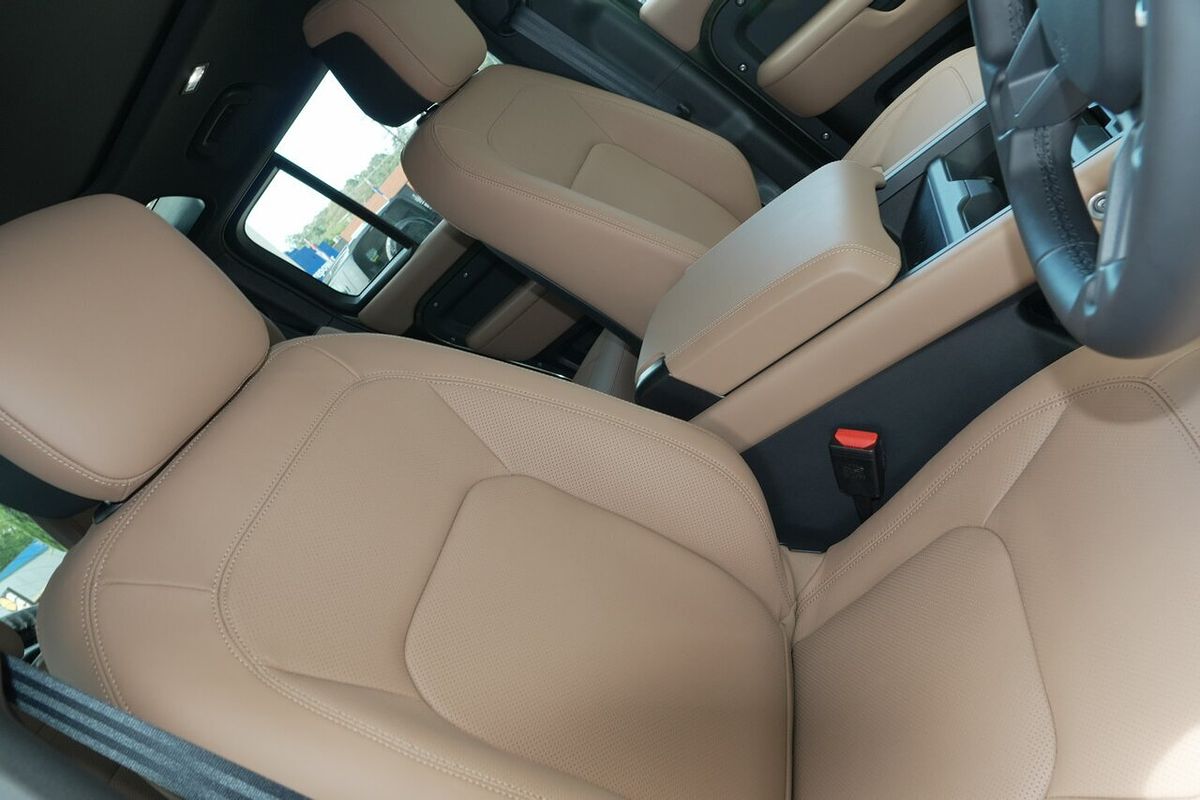 2025 Land Rover Defender 110 D350 X-Dynamic HSE L663