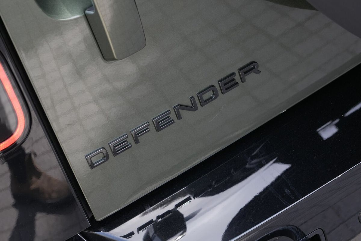 2025 Land Rover Defender 110 D350 X-Dynamic HSE L663