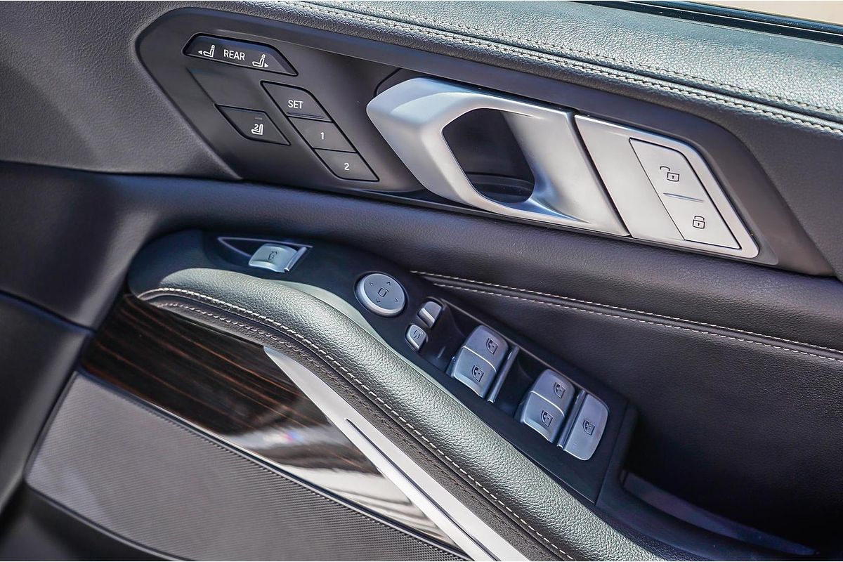 2019 BMW X7 xDrive30d G07