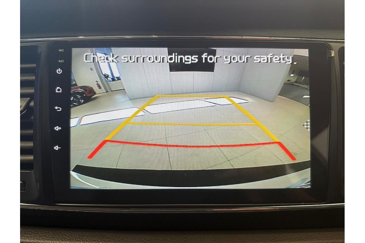 2015 Kia Carnival S YP