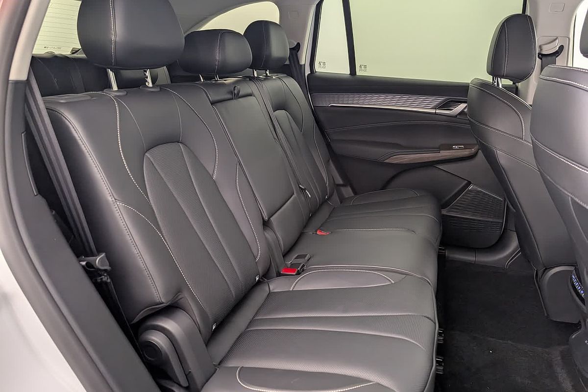 2025 MG QS Essence IS31