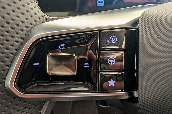 2025 MG QS Essence IS31