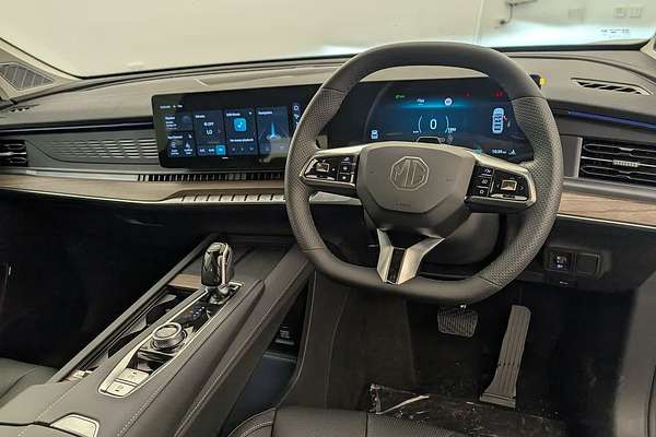 2025 MG QS Essence IS31