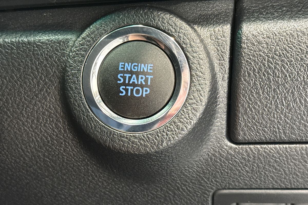 2025 Toyota Hilux Rogue 48V GUN126R 4X4