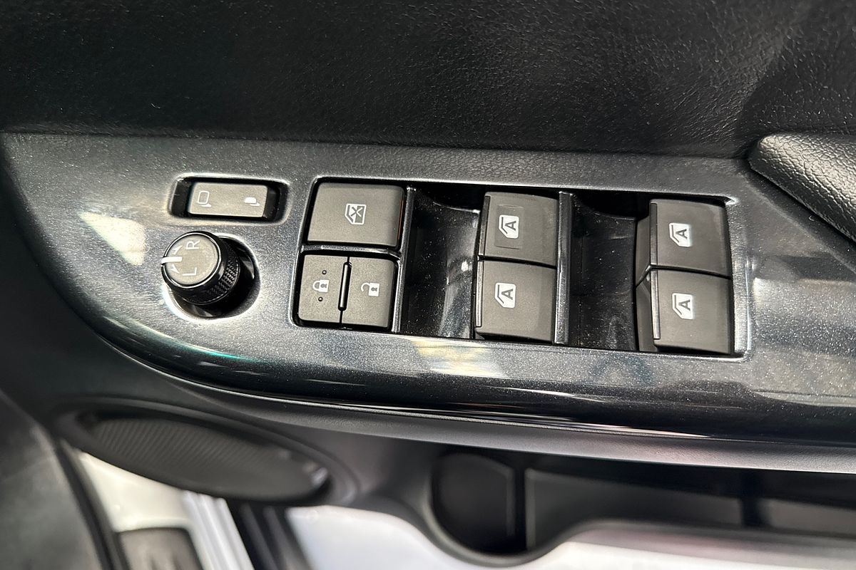 2025 Toyota Hilux Rogue 48V GUN126R 4X4