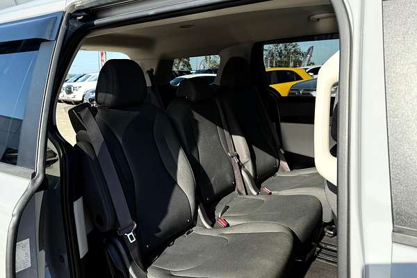 2022 Kia Carnival S KA4