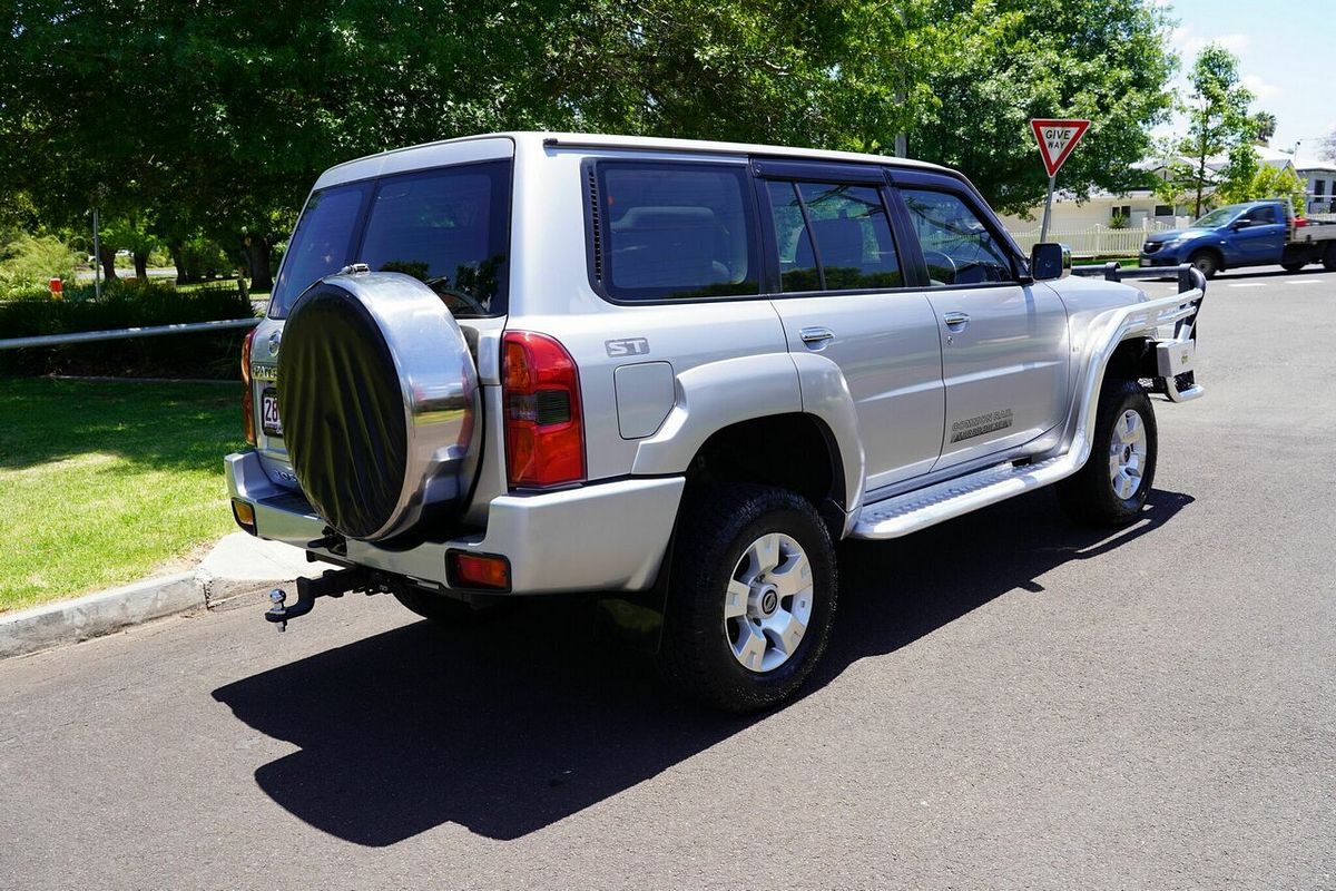 2016 Nissan Patrol ST Y61