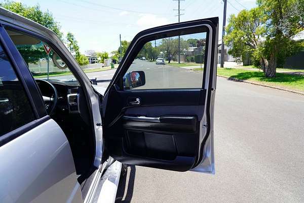 2016 Nissan Patrol ST Y61