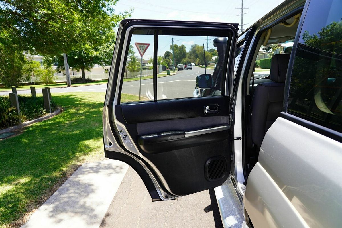 2016 Nissan Patrol ST Y61