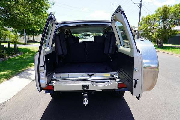 2016 Nissan Patrol ST Y61