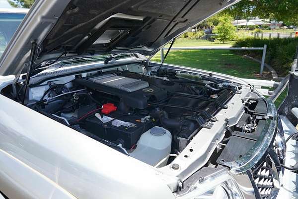 2016 Nissan Patrol ST Y61