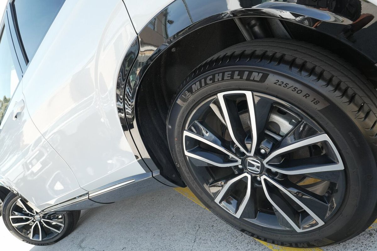 2024 Honda HR-V e:HEV L