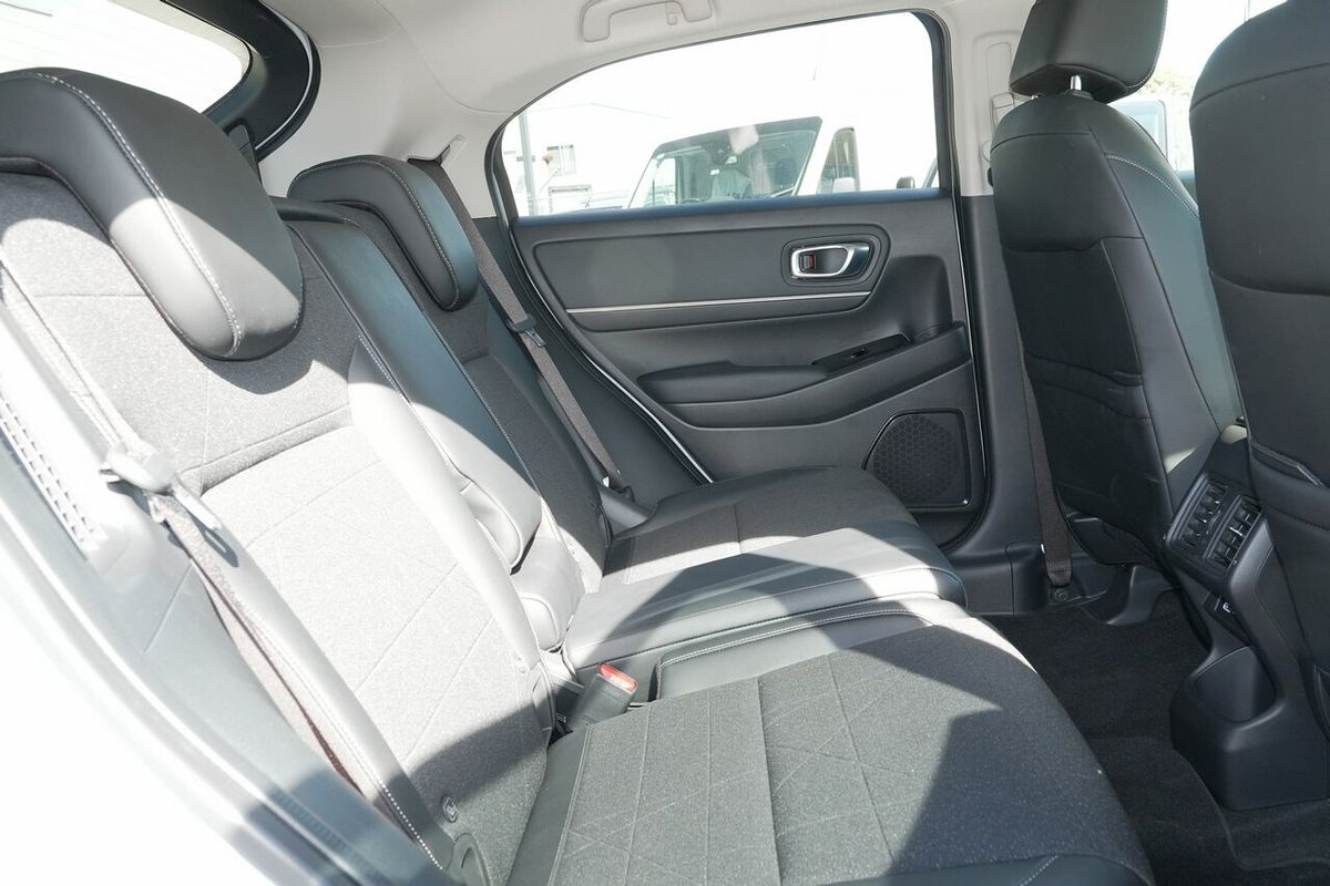 2024 Honda HR-V e:HEV L