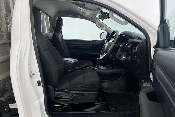 2020 Toyota Hilux SR GUN126R