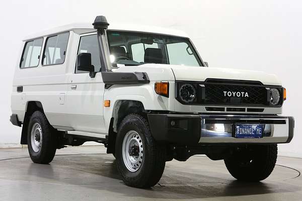 2024 Toyota Landcruiser GXL Troopcarrier VDJL78R