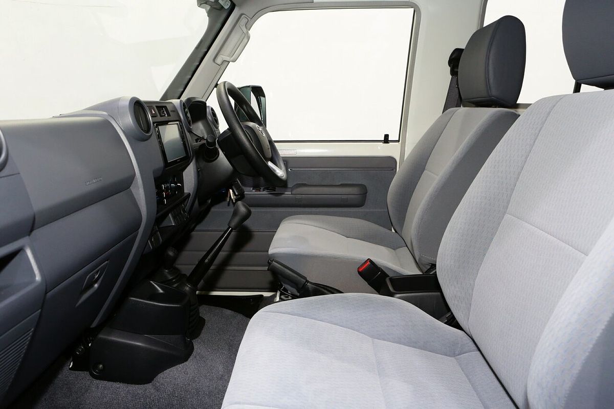 2024 Toyota Landcruiser GXL Troopcarrier VDJL78R