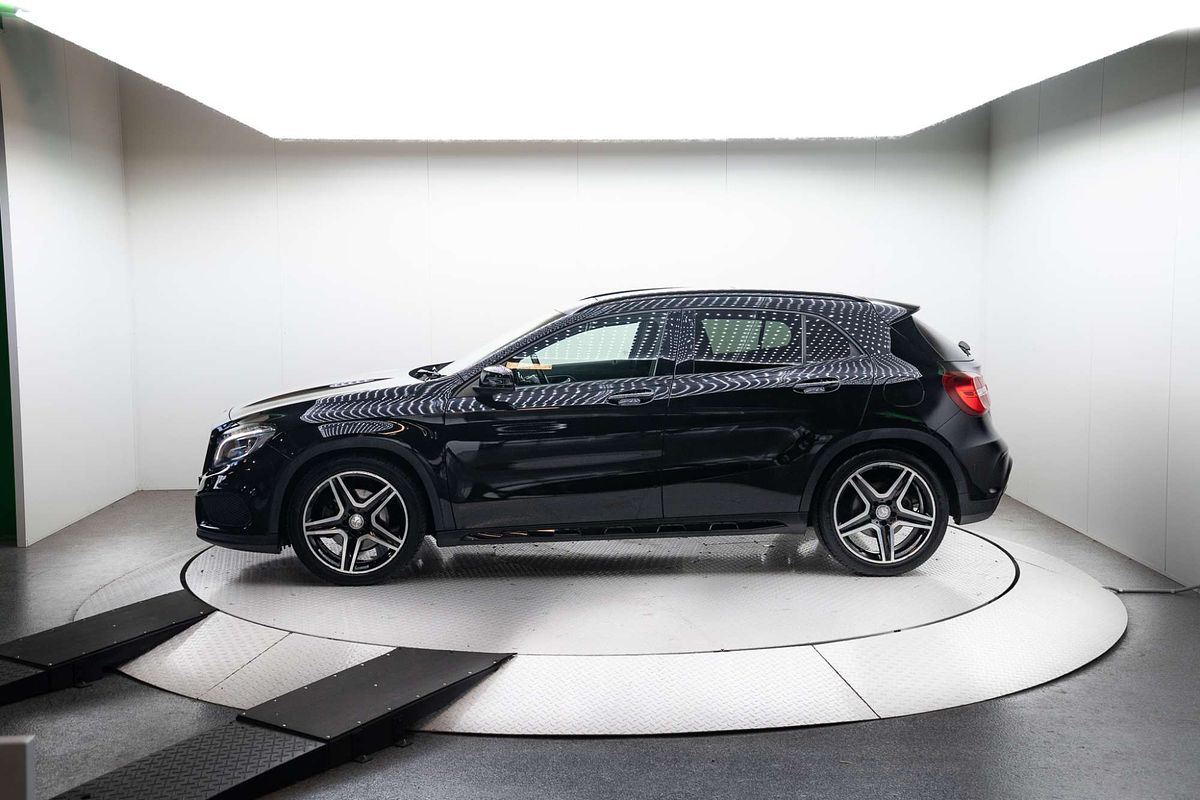 2015 Mercedes-Benz GLA-Class GLA250 X156