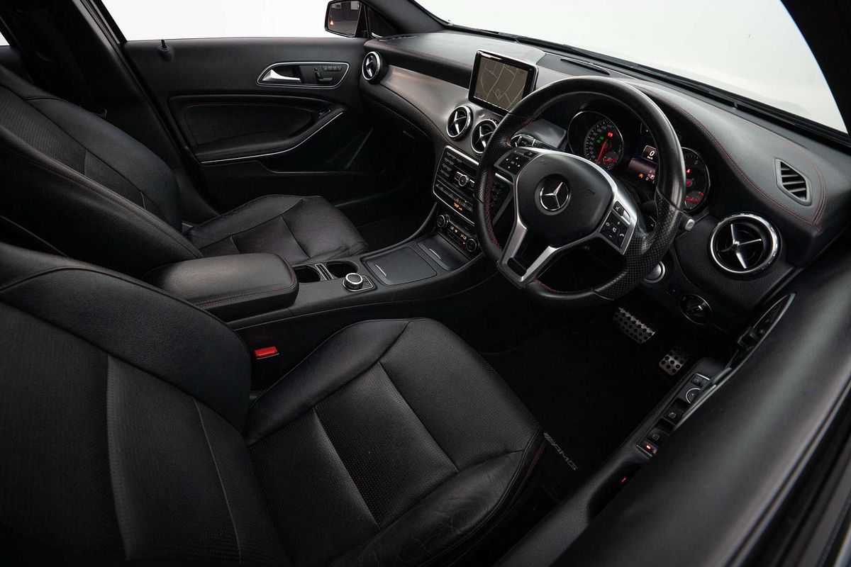 2015 Mercedes-Benz GLA-Class GLA250 X156